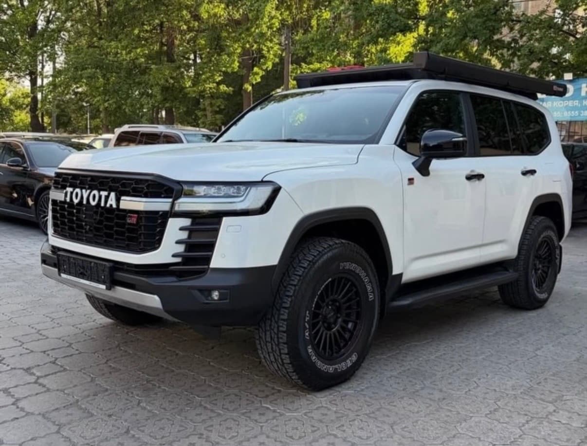 Toyota Land Cruiser 300 2023, Бишкек