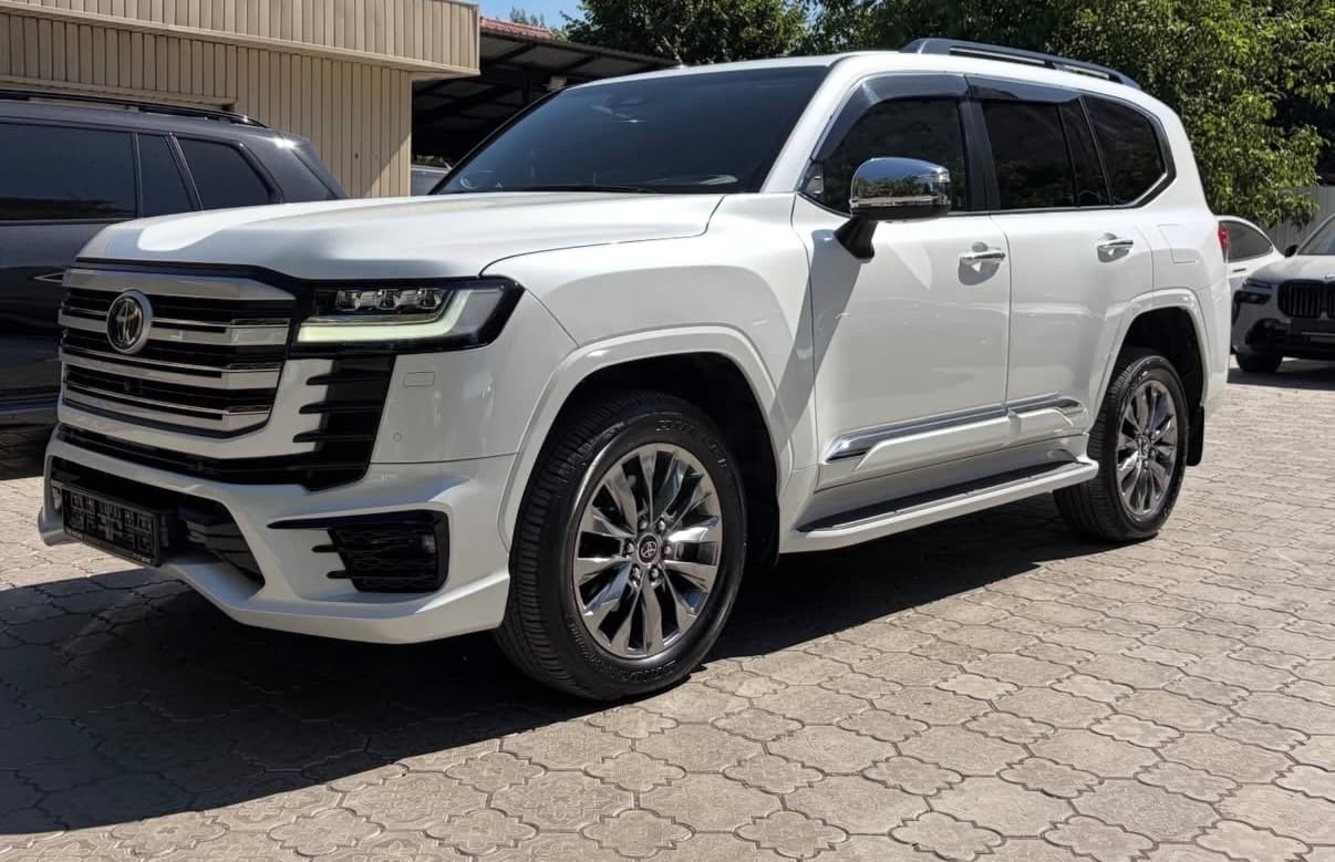 Toyota Land Cruiser 300 2025, Бишкек