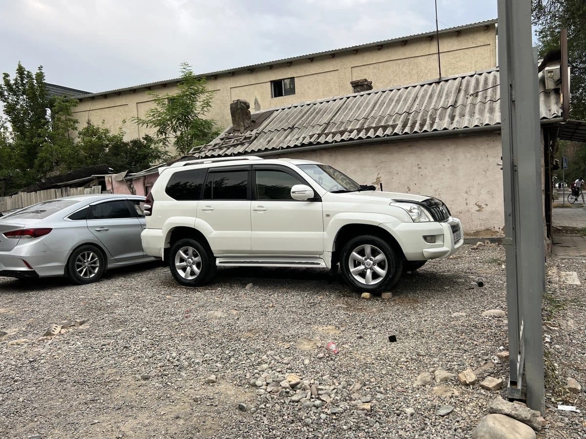Toyota Land Cruiser Prado 120 2009, Бишкек