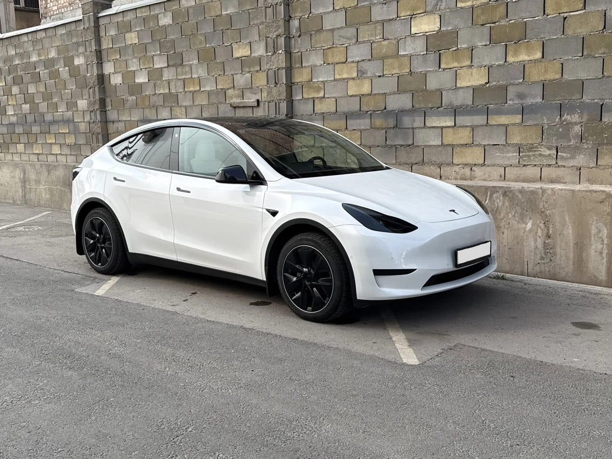 Tesla Model Y 2023, Бишкек
