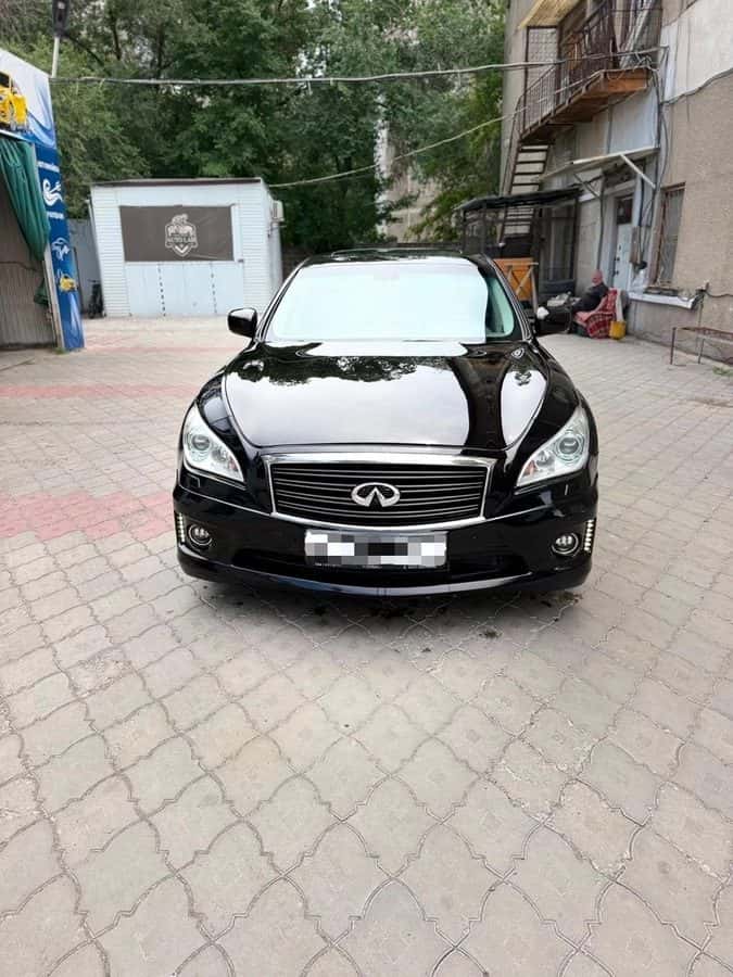 Infiniti M 2011, Бишкек