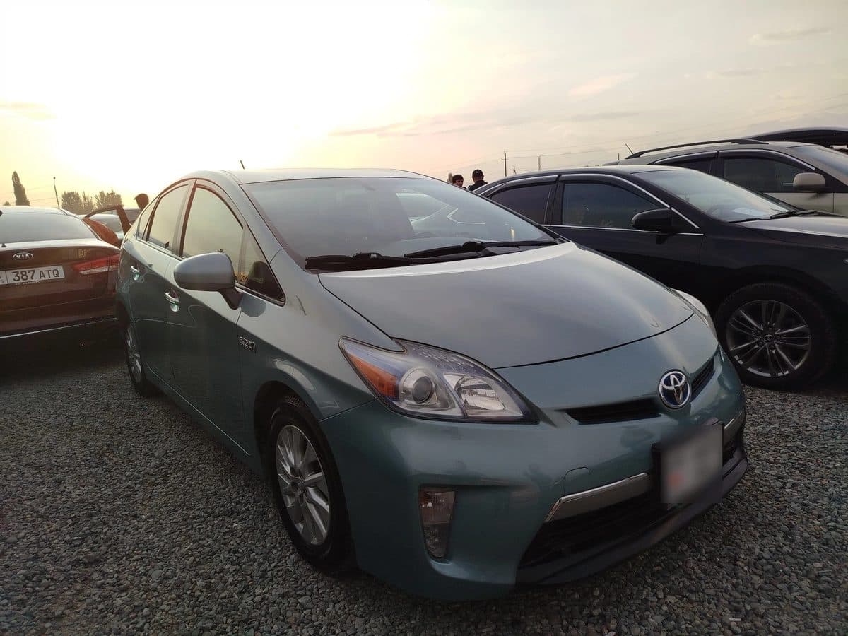 Toyota Prius 2014, Бишкек