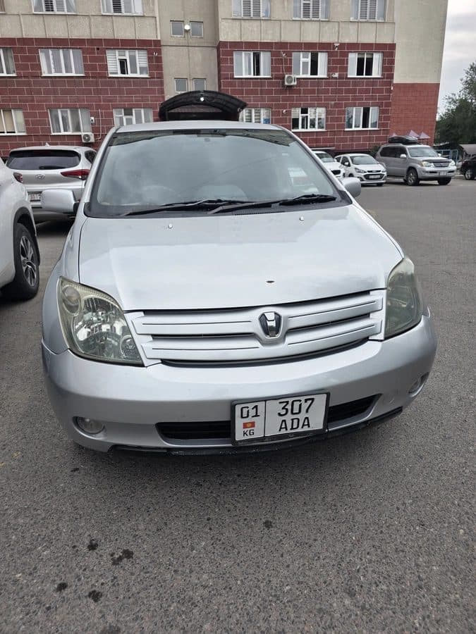 Toyota Ist 2002, Бишкек