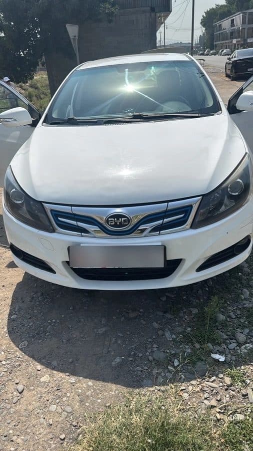 BYD E5 2017, Манас