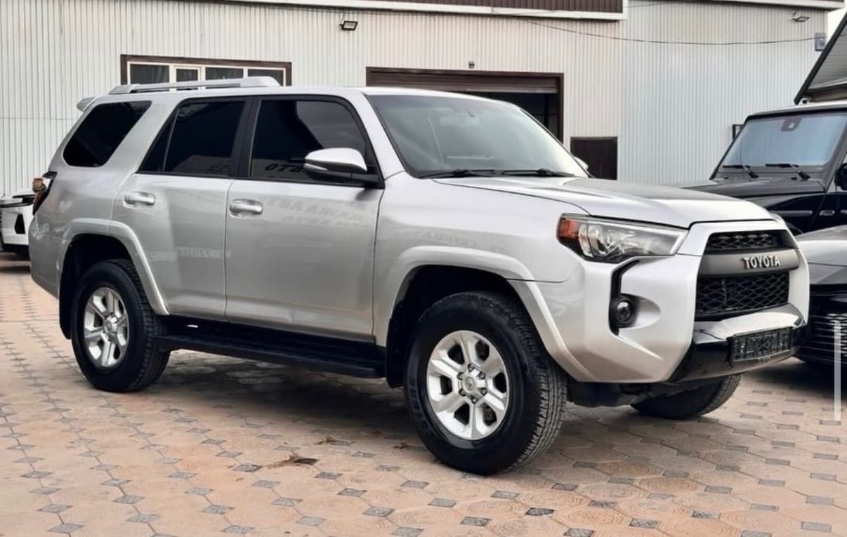 Toyota 4Runner 2017, Бишкек