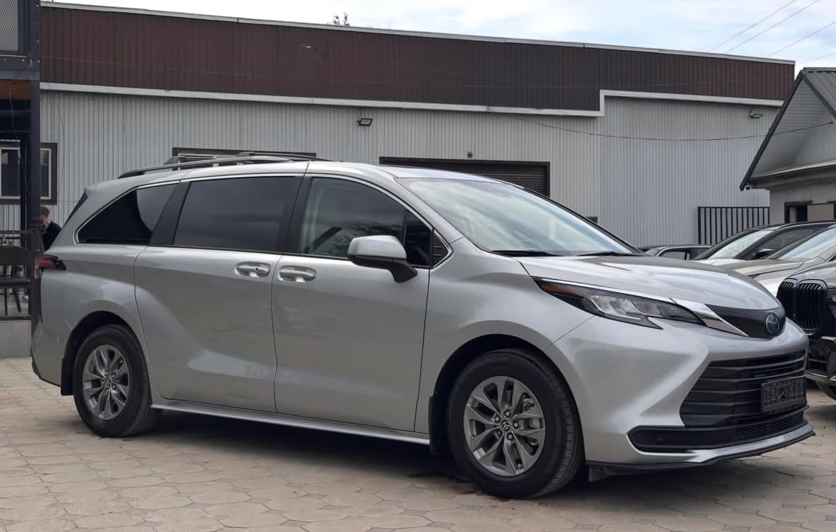 Toyota Sienna 2022, Бишкек