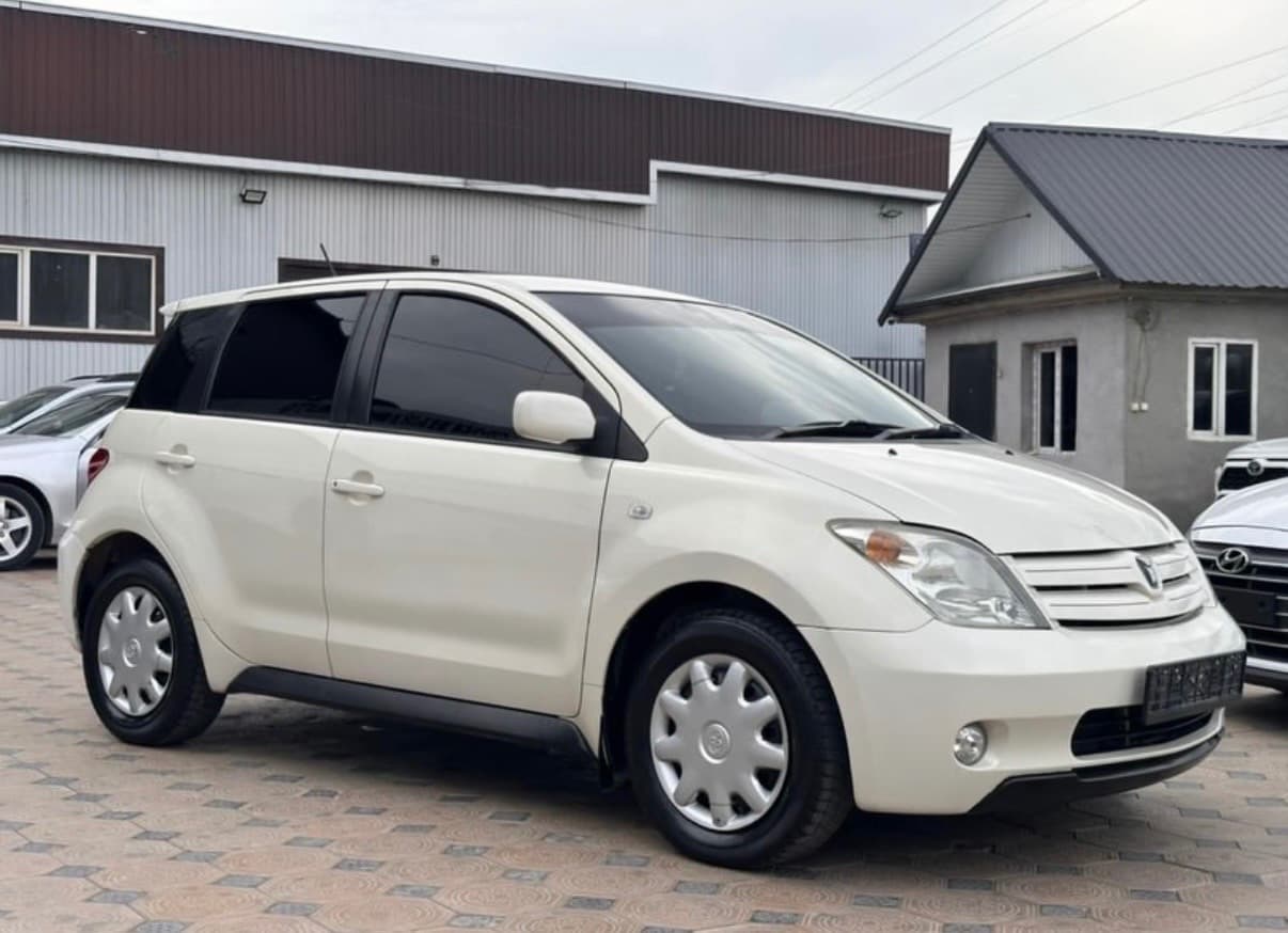 Toyota Ist 2003, Бишкек