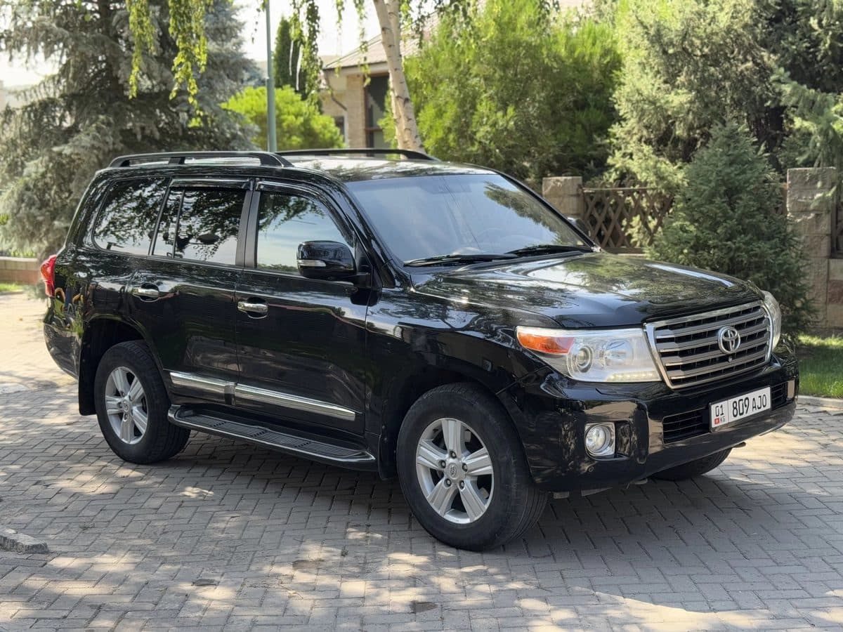 Toyota Land Cruiser 200 2014, Бишкек