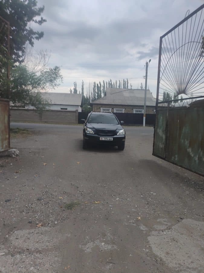 Toyota Harrier 2003, Шамалды-Сай