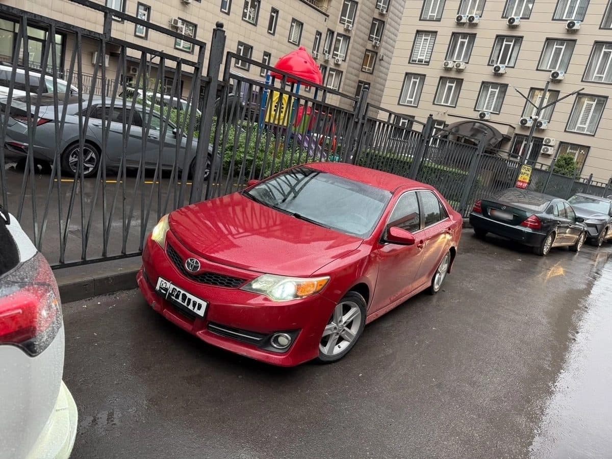 Toyota Camry 2014, Бишкек