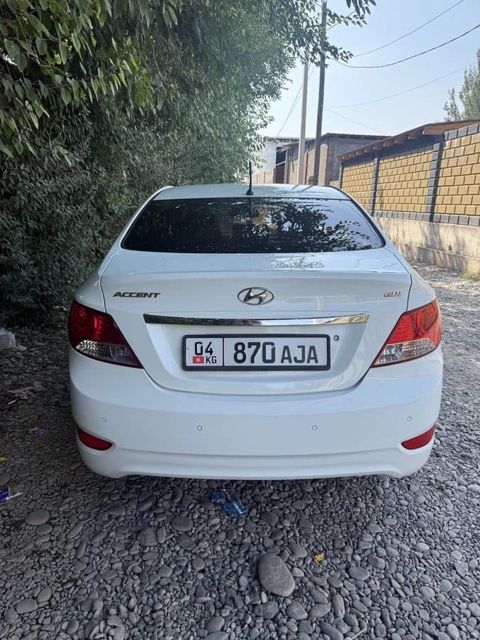 Hyundai Accent 2011, Манас