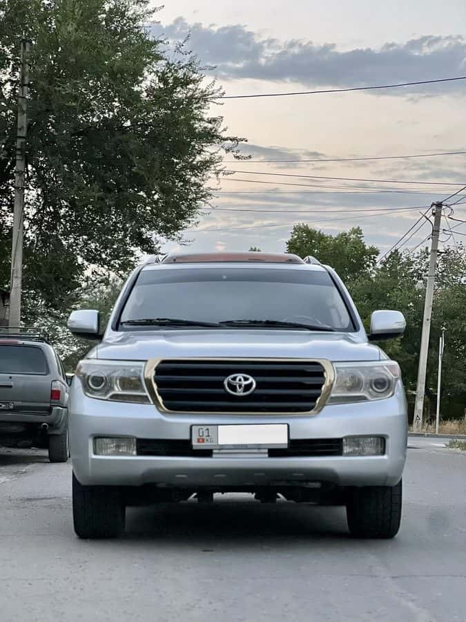 Toyota Land Cruiser 200 2008, Бишкек