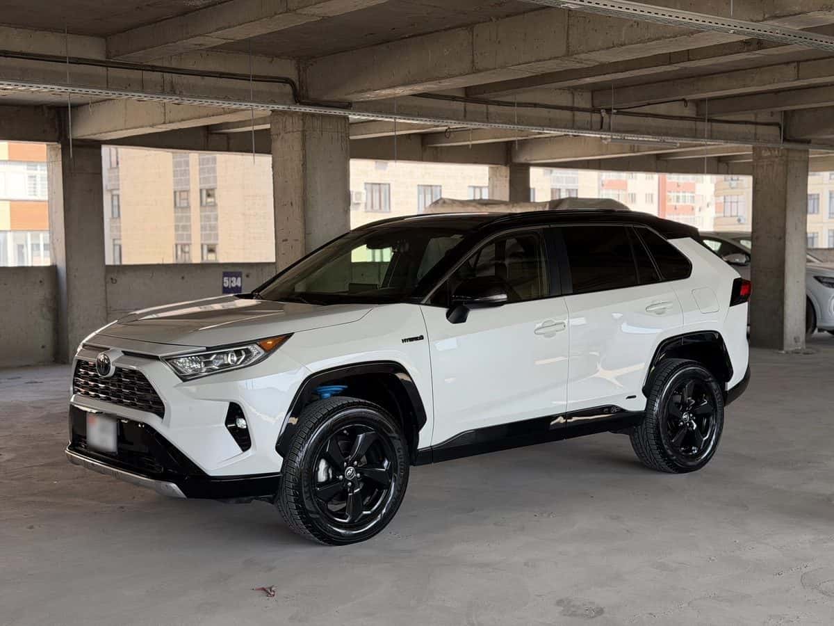 Toyota RAV4 2019, Бишкек