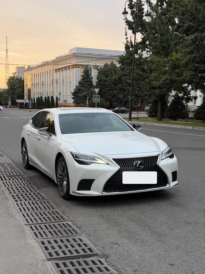 Lexus LS 2022, Бишкек
