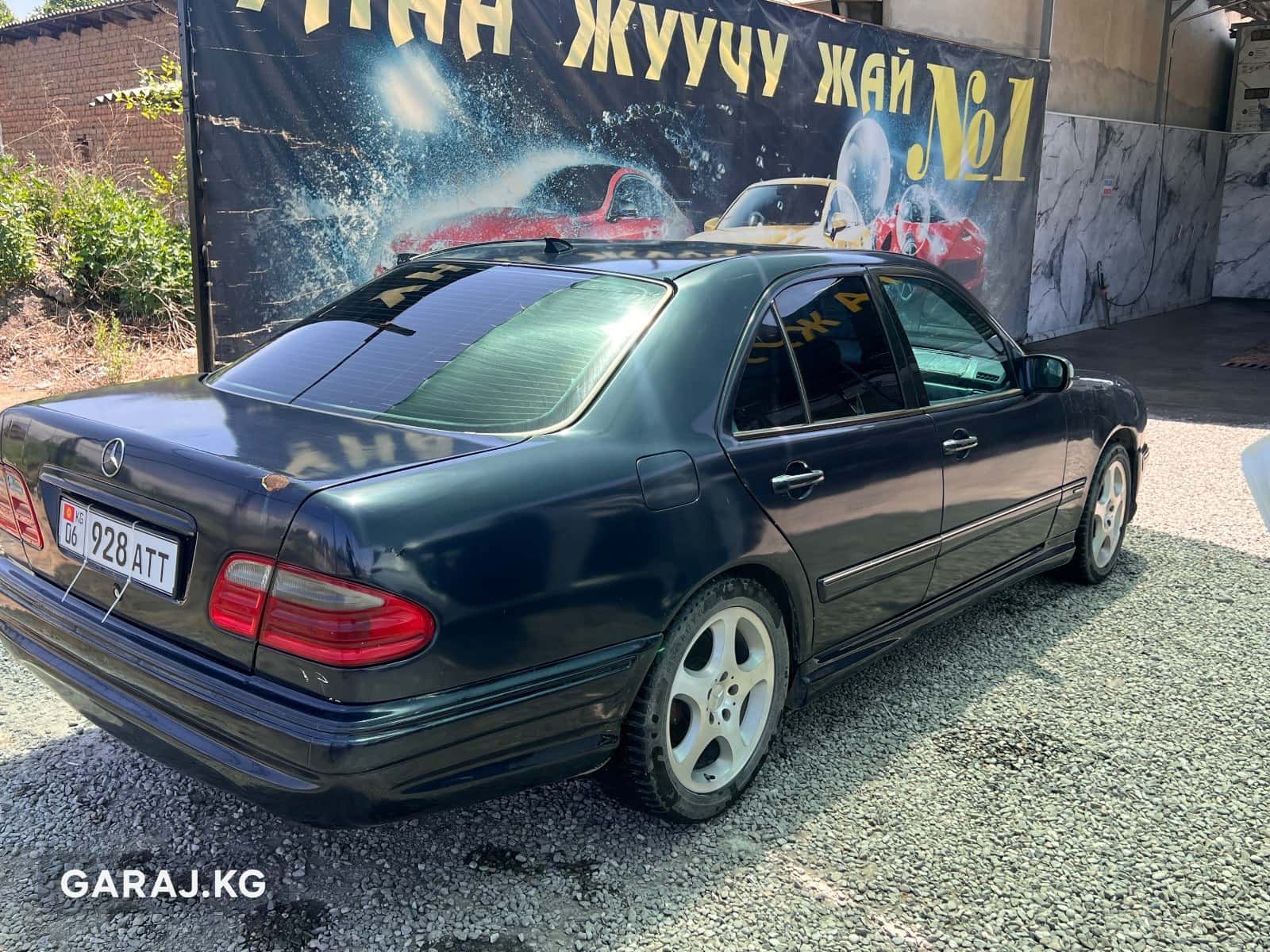 Mercedes-Benz E-Class 1996, Баткен