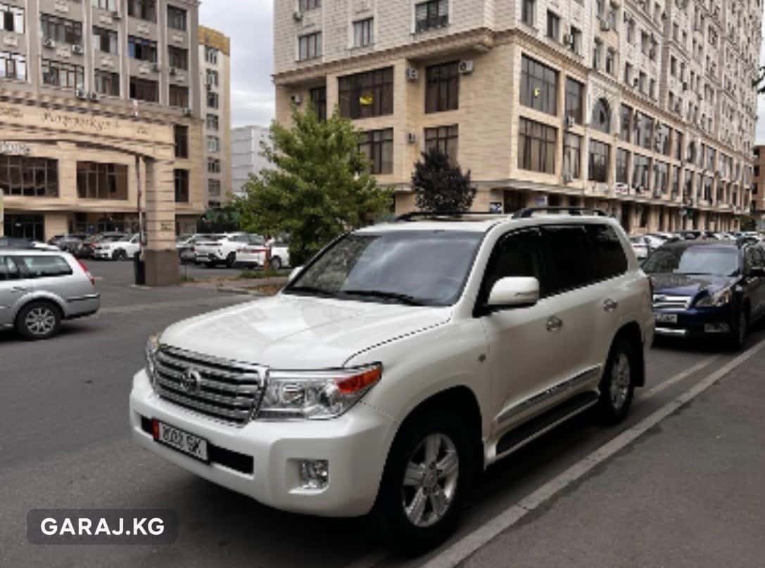 Toyota Land Cruiser 200 2009, Бишкек