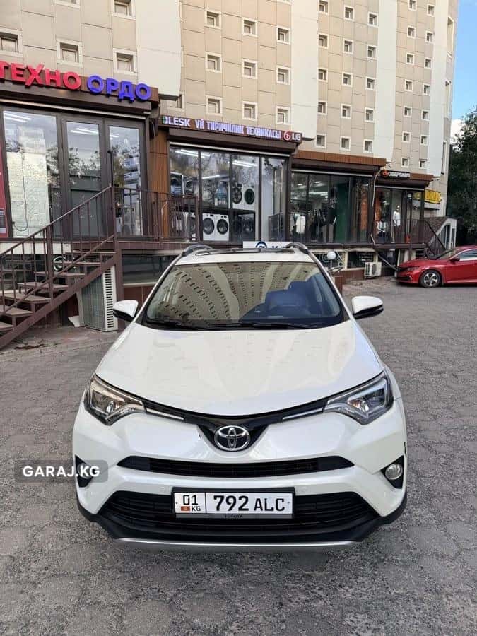 Toyota RAV4 2016, Бишкек