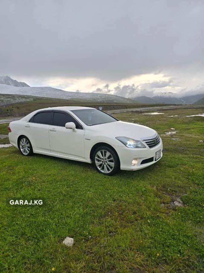 Toyota Crown 2010, Бишкек
