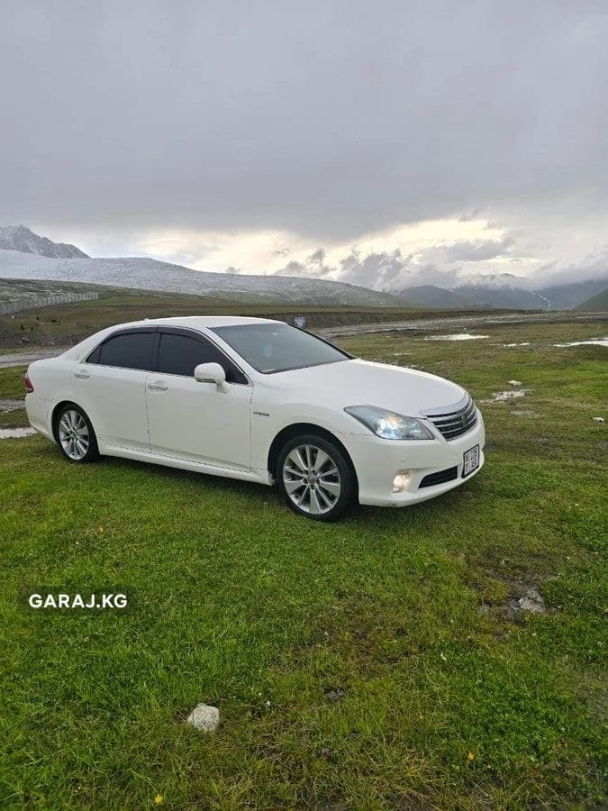 Toyota Crown 2010, Бишкек
