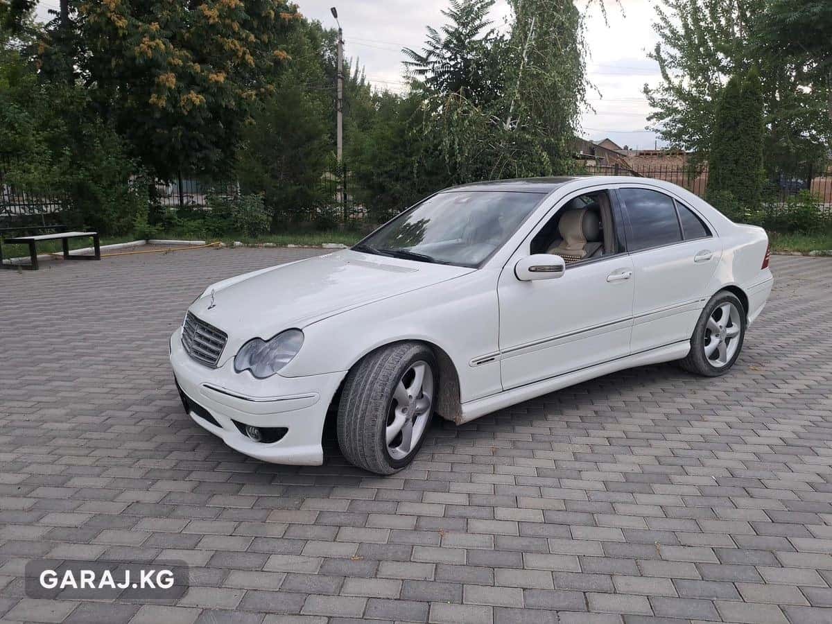 Mercedes-Benz C-Class 2005, Кызыл-Кия