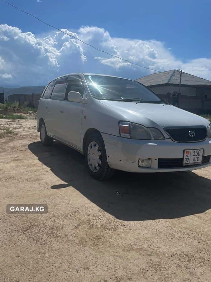 Toyota Gaia 2003, Бишкек