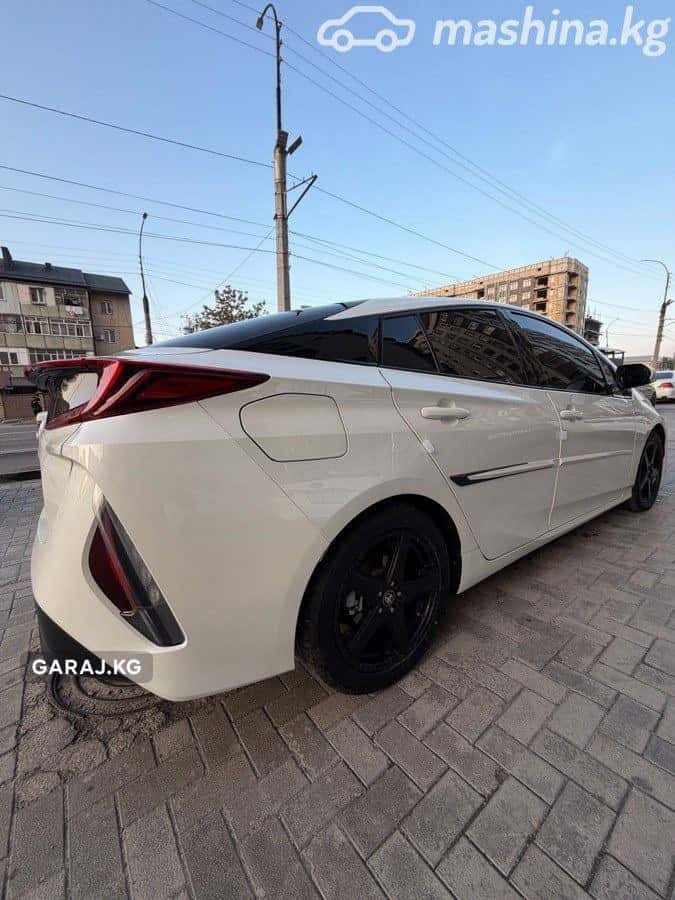 Toyota Prius 2018, Бишкек