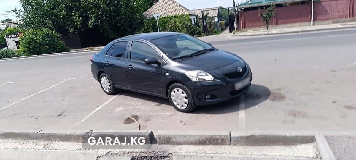 Toyota Yaris 2010, Бишкек