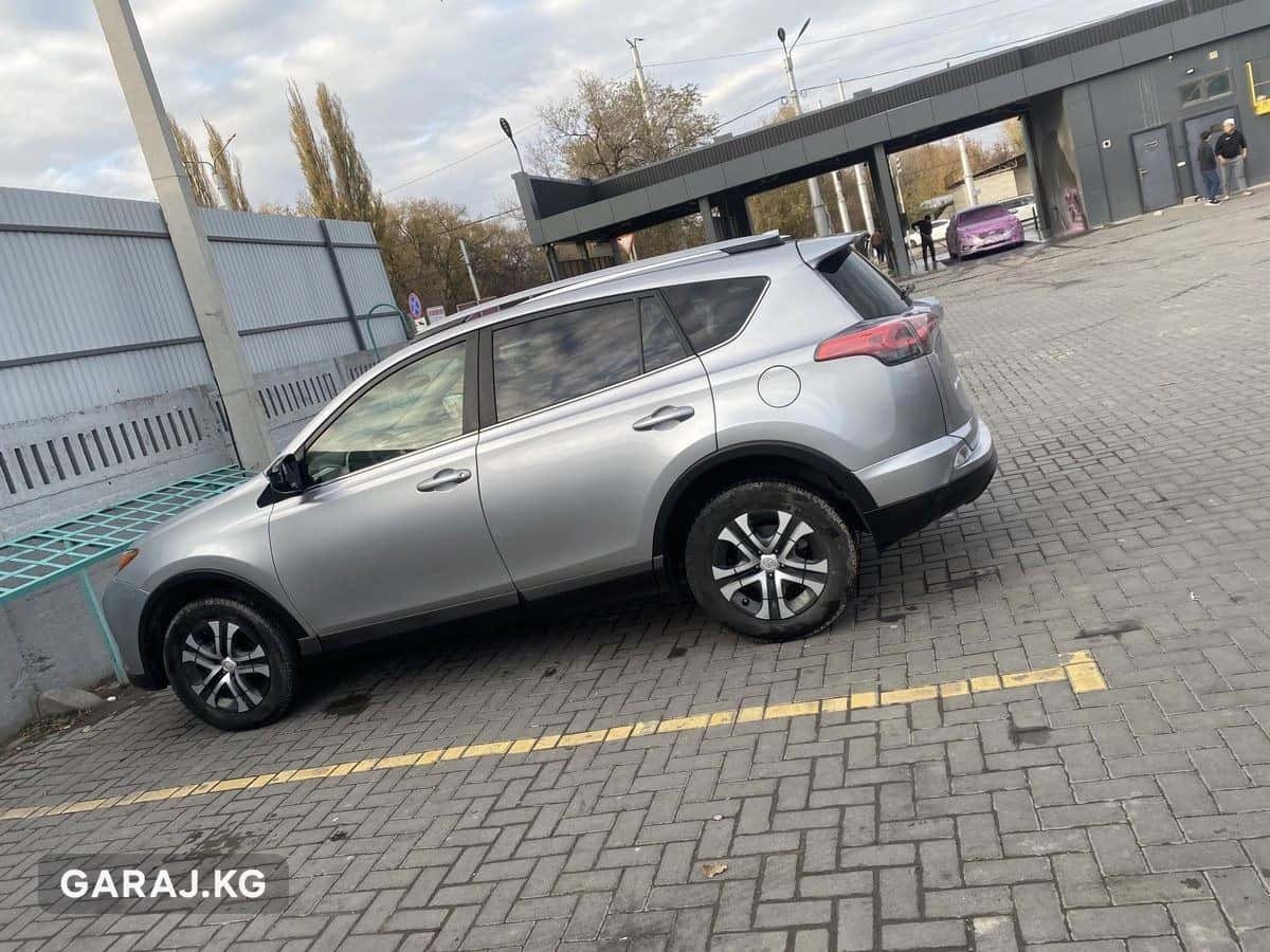 Toyota RAV4 2018, Бишкек