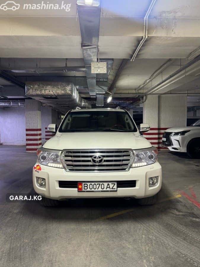 Toyota Land Cruiser 200 2013, Бишкек