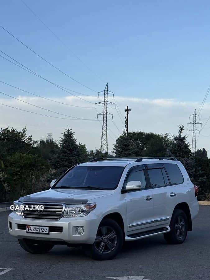 Toyota Land Cruiser 200 2014, Бишкек