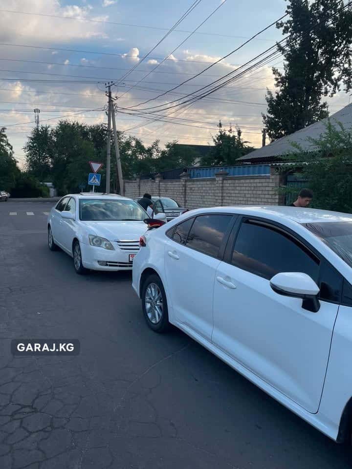 Toyota Avalon 2007, Бишкек