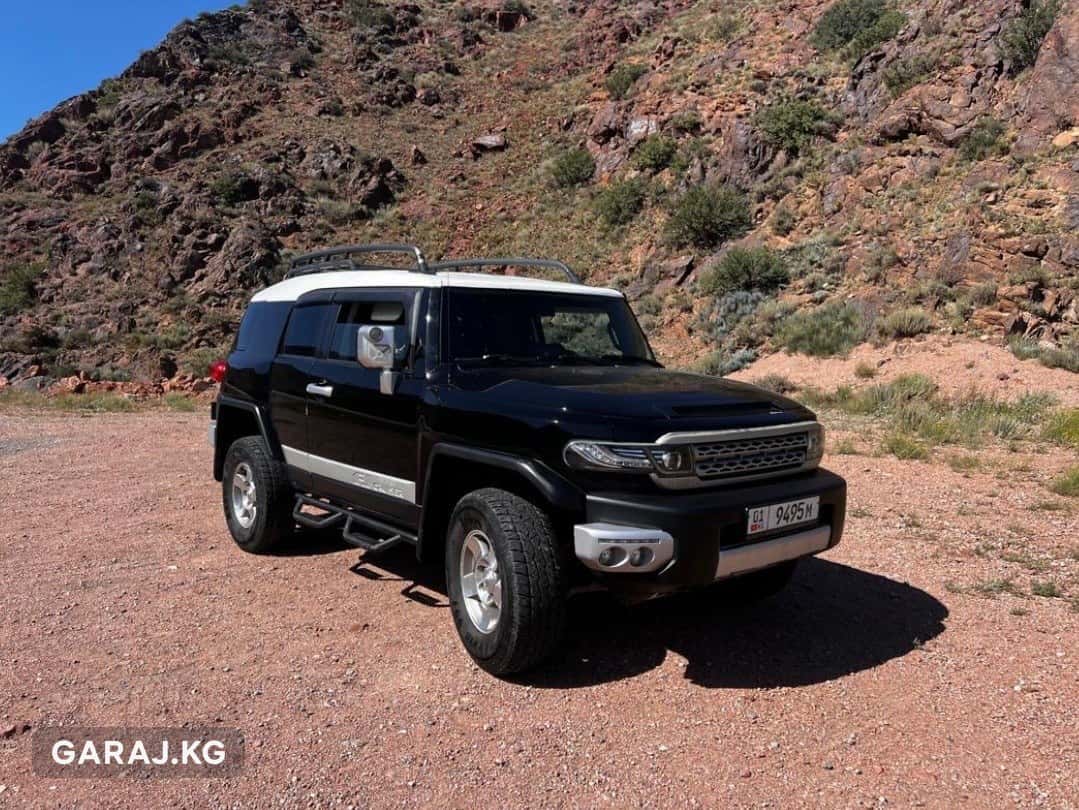 Toyota FJ Cruiser 2010, Бишкек