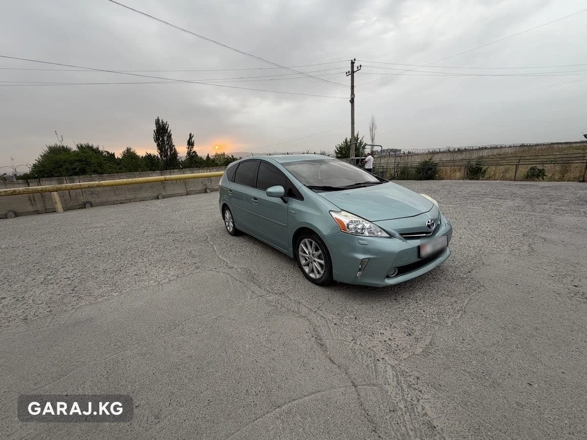 Toyota Prius v 2013, Манас