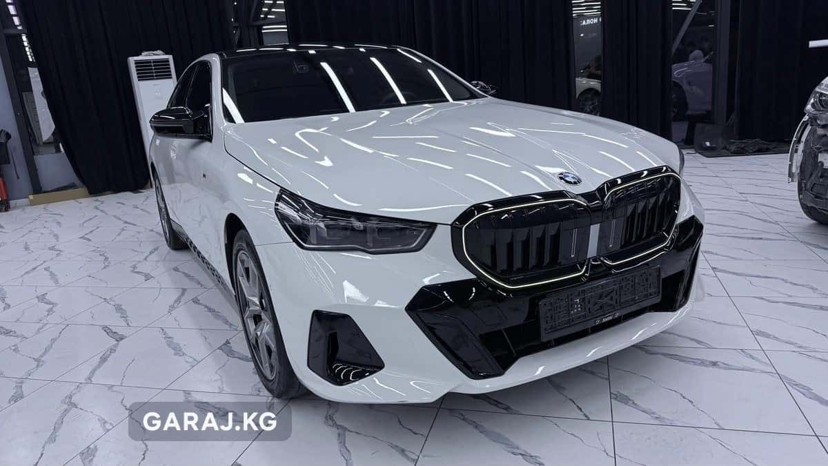 BMW 5 Series 2023, Ош