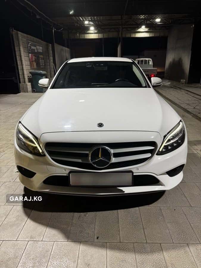 Mercedes-Benz C-Class 2019, Ош