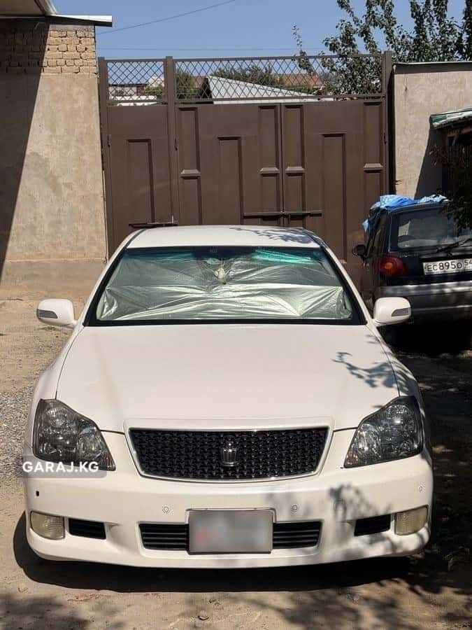 Toyota Crown 2005, Ош