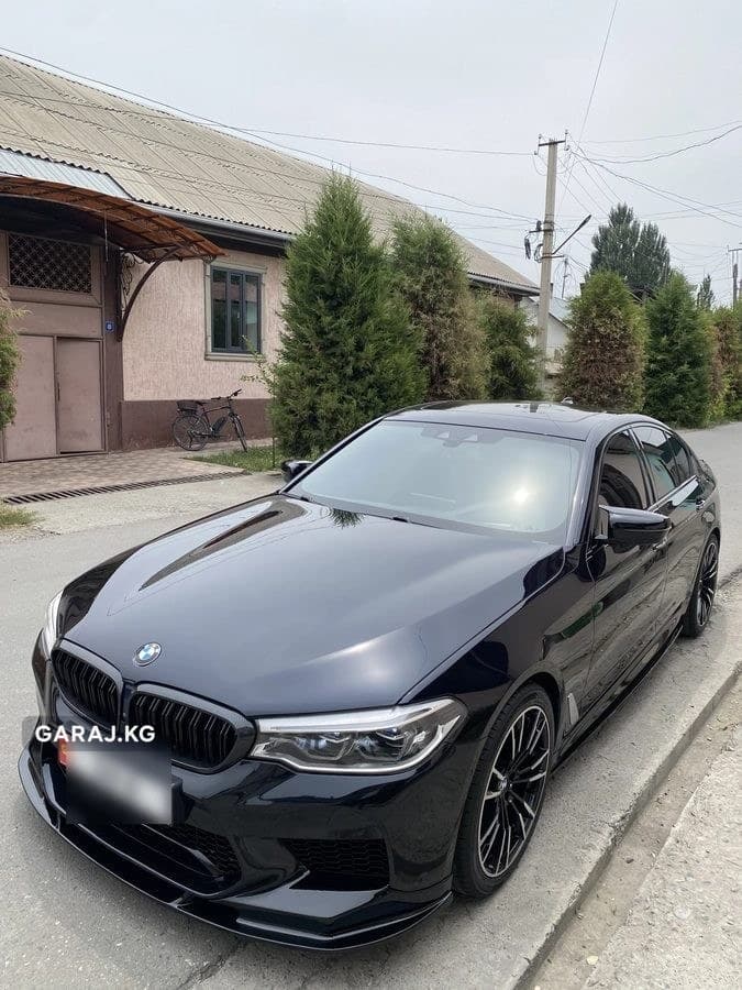 BMW 5 Series 2017, Узген