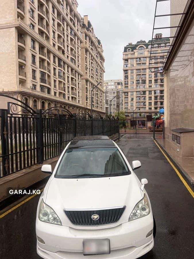 Toyota Harrier 2004, Бишкек