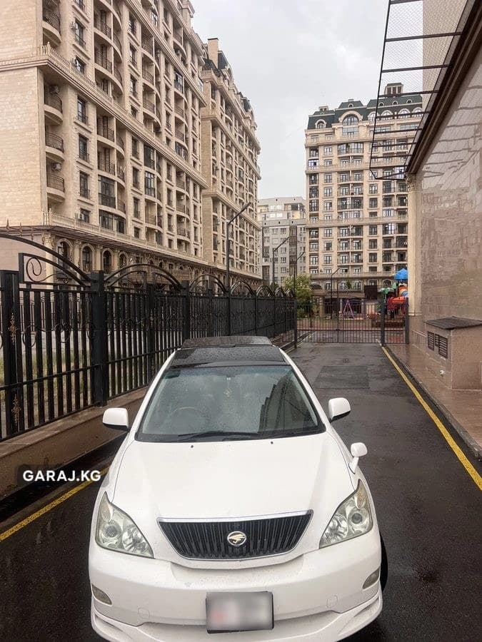 Toyota Harrier 2004, Бишкек