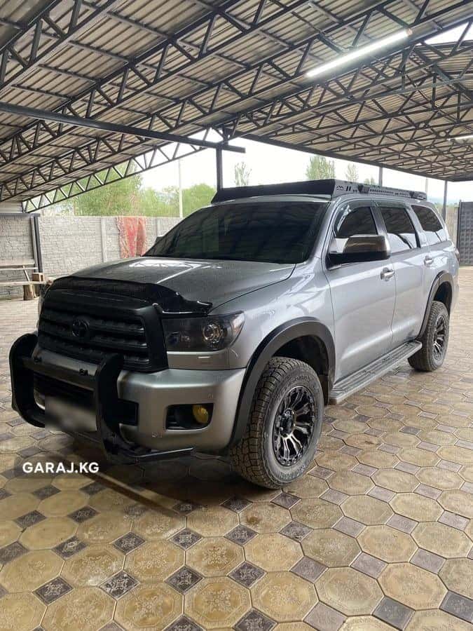 Toyota Sequoia 2013, Кызыл-Суу