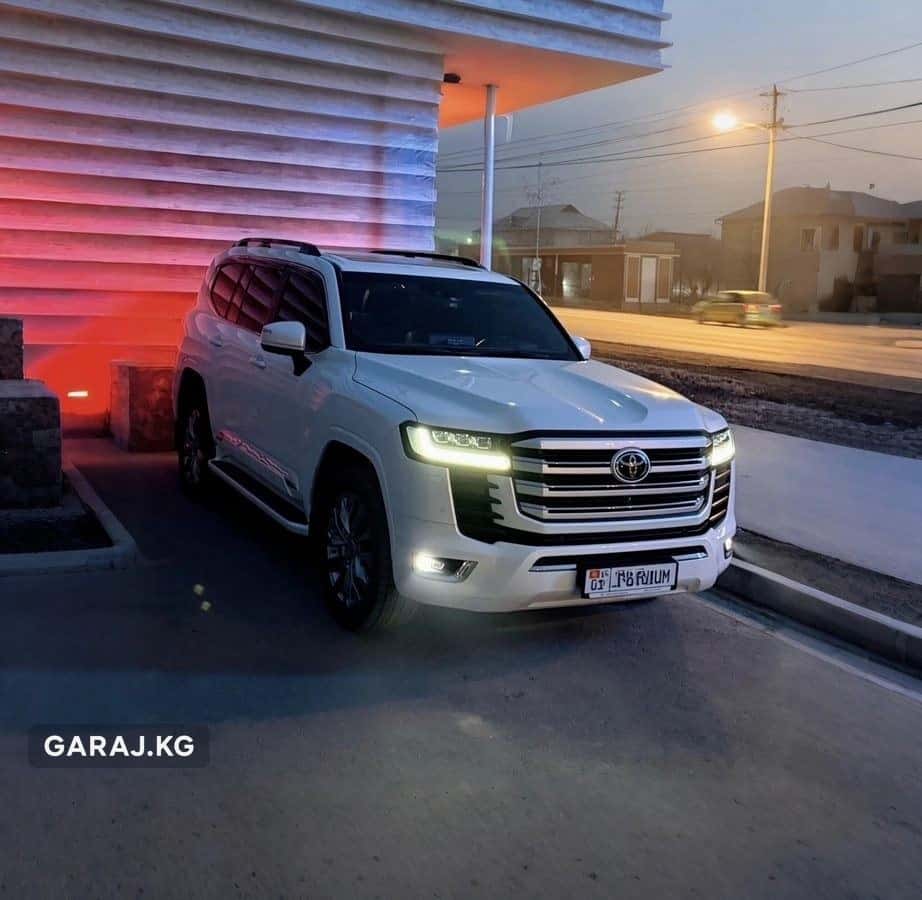 Toyota Land Cruiser 300 2021, Бишкек