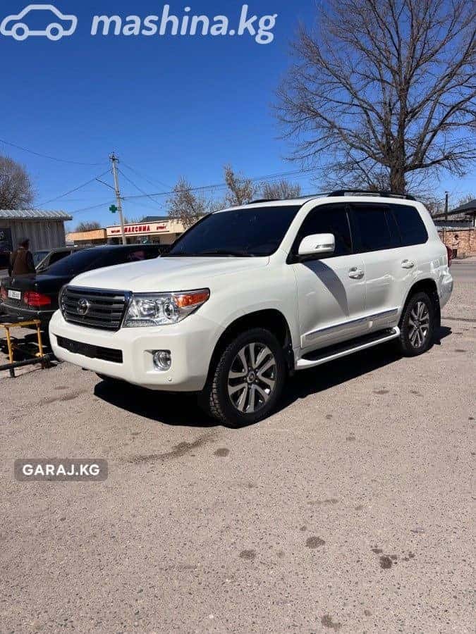 Toyota Land Cruiser 200 2014, Токмок