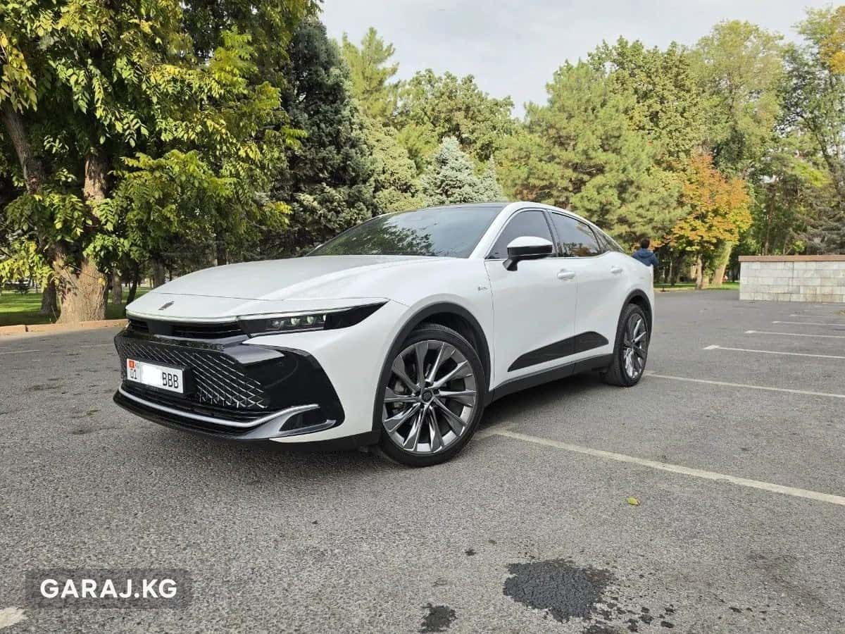 Toyota Crown 2024, Бишкек
