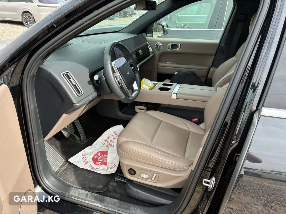 Li Auto (LiXiang) L6 2025, Бишкек