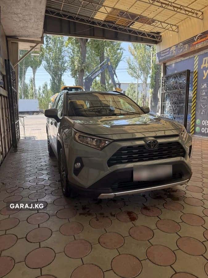 Toyota RAV4 2018, Бишкек