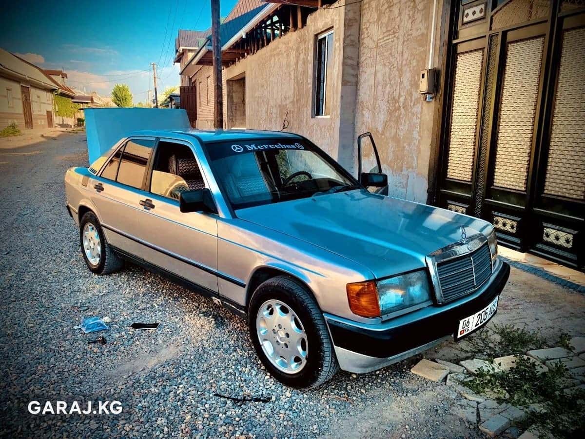 Mercedes-Benz 190 1989, Араван