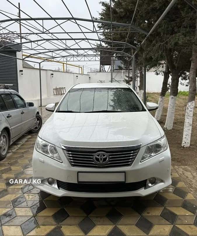 Toyota Camry 2013, Бишкек