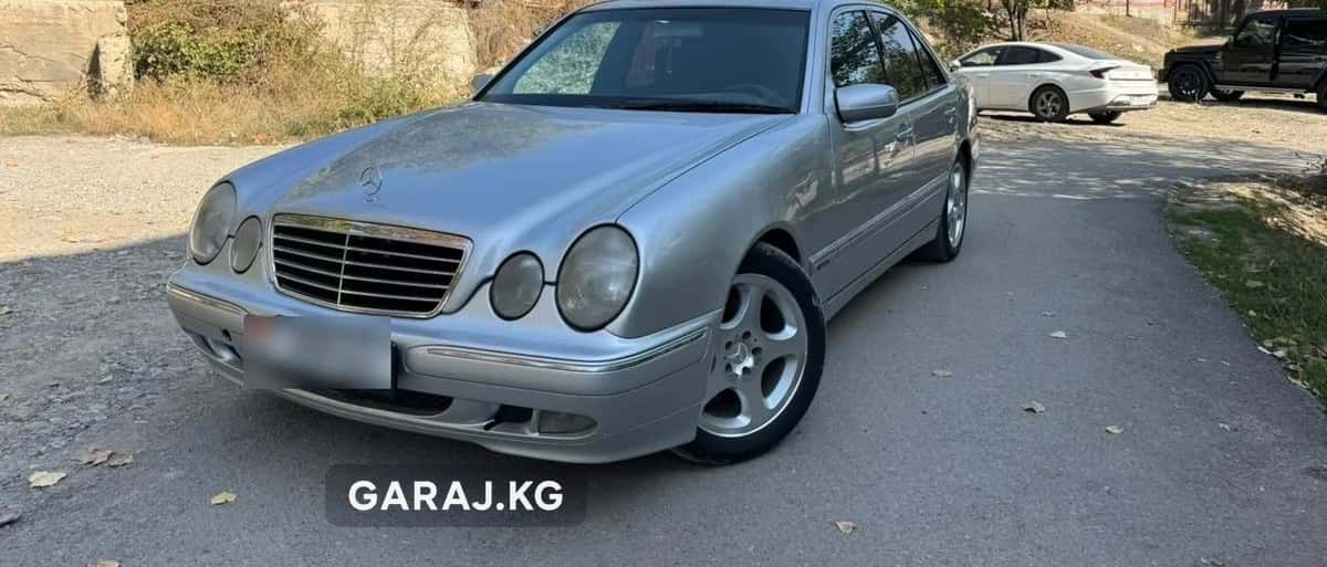 Mercedes-Benz E-Class 2000, Ош