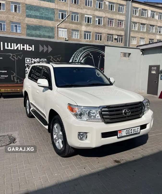 Toyota Land Cruiser 200 2015, Бишкек