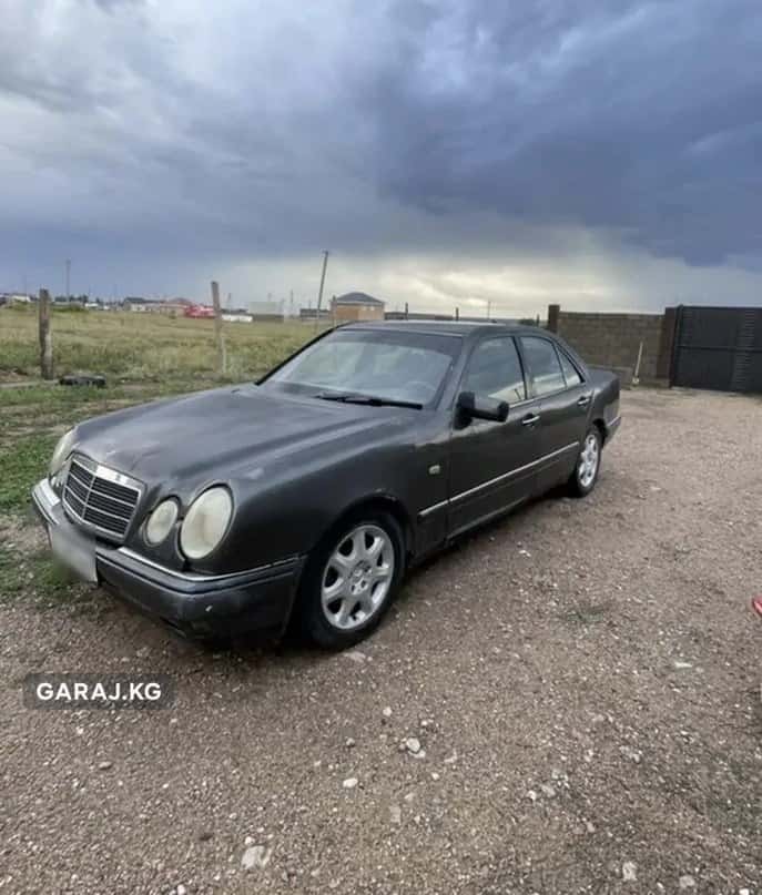 Mercedes-Benz E-Class 1997, с. Тамчы